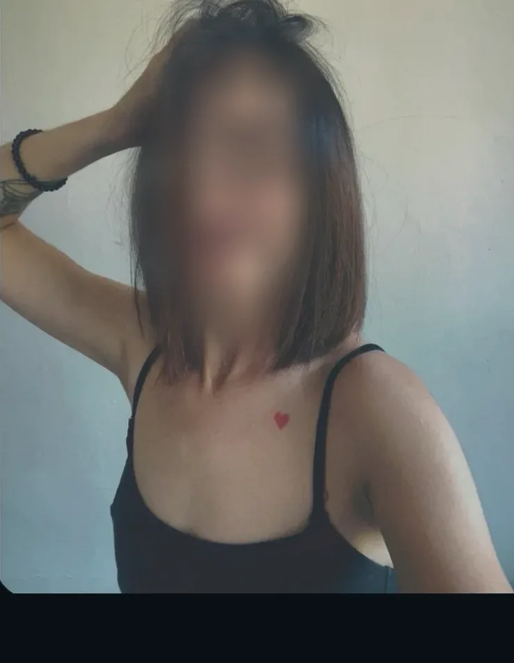 Anniina, 28